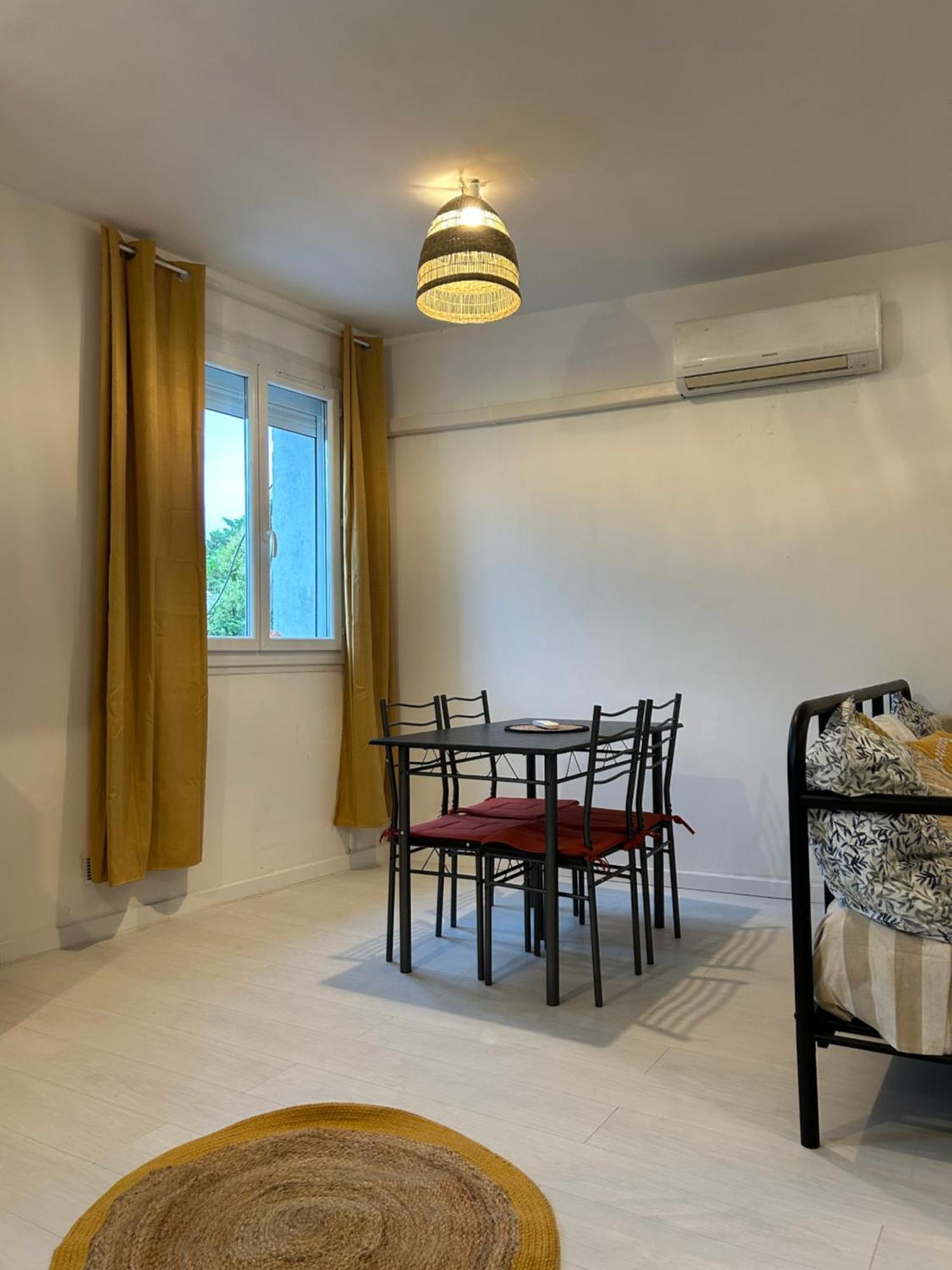 Spacieux T2 Climatise - Pres Du Centre Ville นาร์บอนน์ ภายนอก รูปภาพ